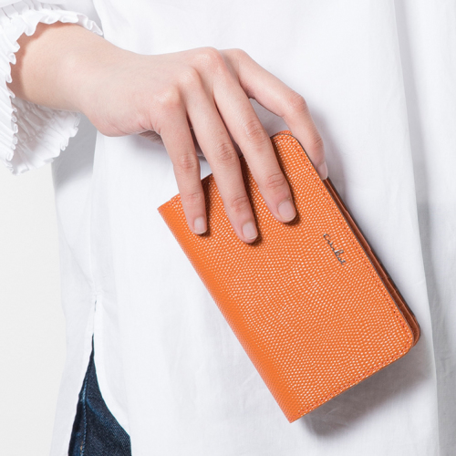 ルナ Lファスナー小銭入れ付二つ折財布 LUNA [ルナ] ｜ 軽くてすっきり